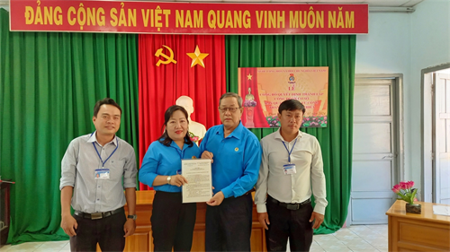 Công bố Quyết định thành lập CĐCS Ban Quản lý dịch vụ công thành phố Phan Thiết
